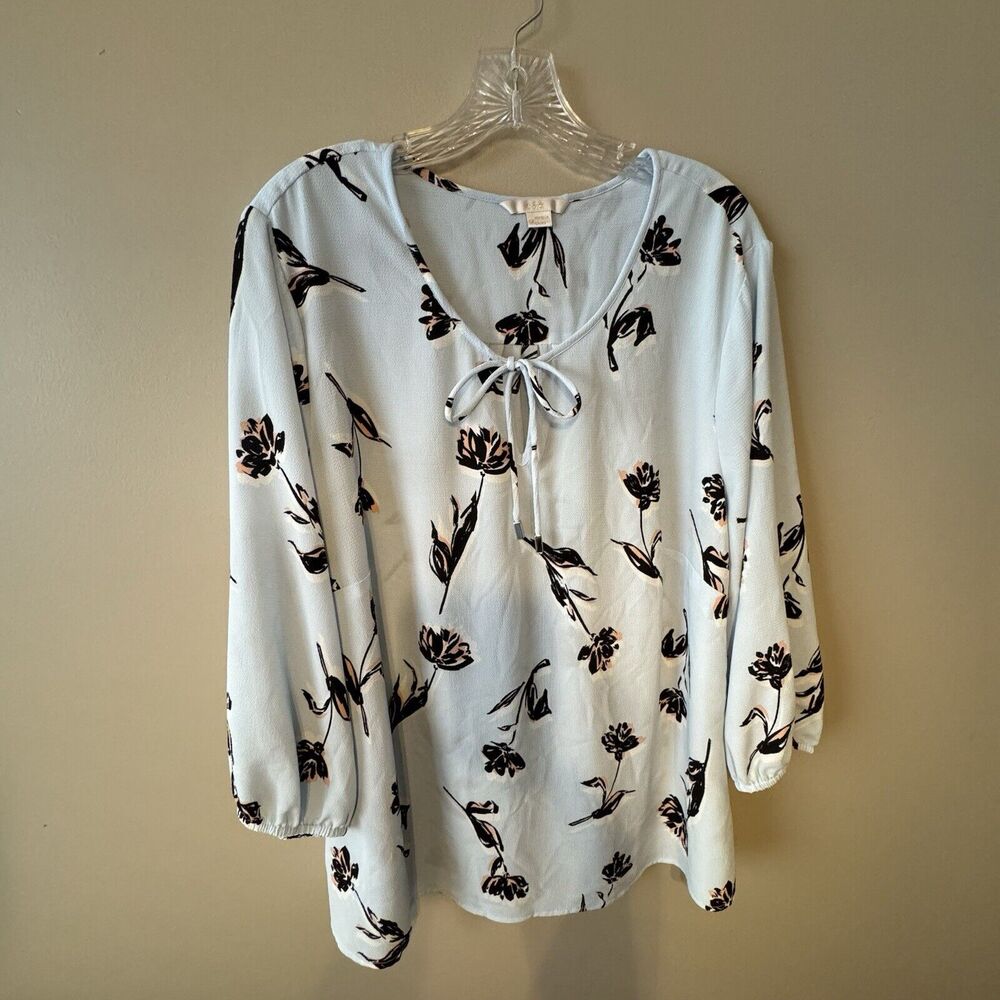 Women’s C & E Blue Floral Keyhole Neckline With Ties Lightweight Blouse Size 1X‎